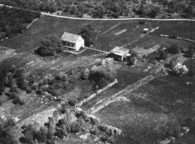 Bilder frå 1954 – Gardsnummer 44 – 57 2