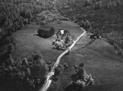 Bilder frå 1954 – Gardsnummer 44 – 57 18